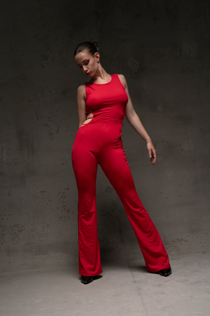 Червоний комбінезон з відкритою спиною